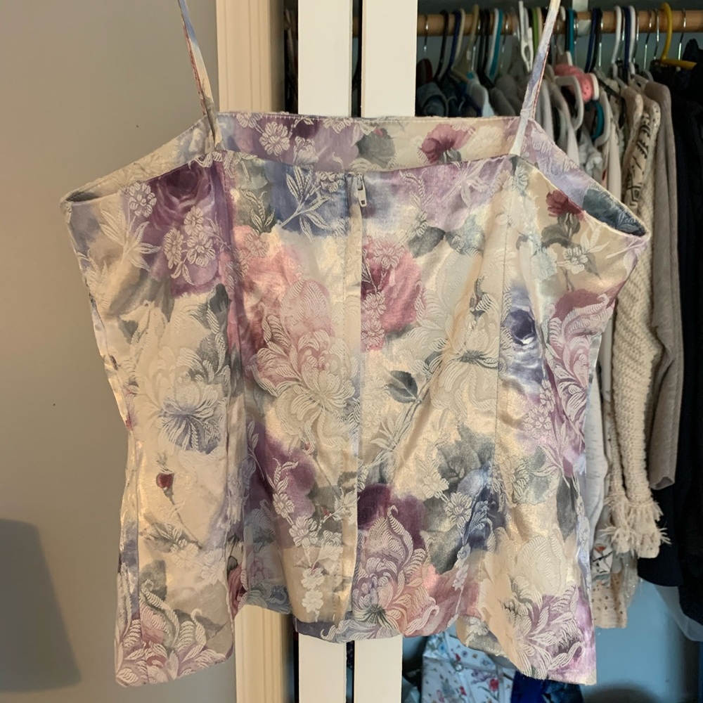 Floral Tank Top - Picture 2 of 3